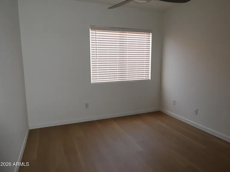 11547 W Schleifer Dr — Photo 10