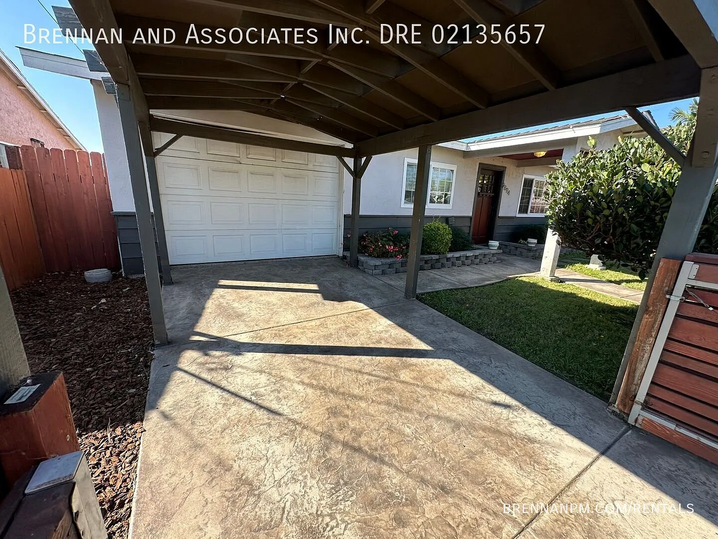 Open floor plan, 3 bed and 2 bath, with ocean view. — Photo 4