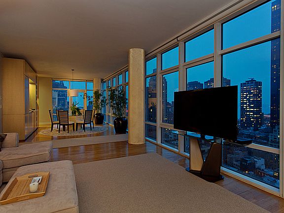 4th image of 310 E 53rd St APT 20C