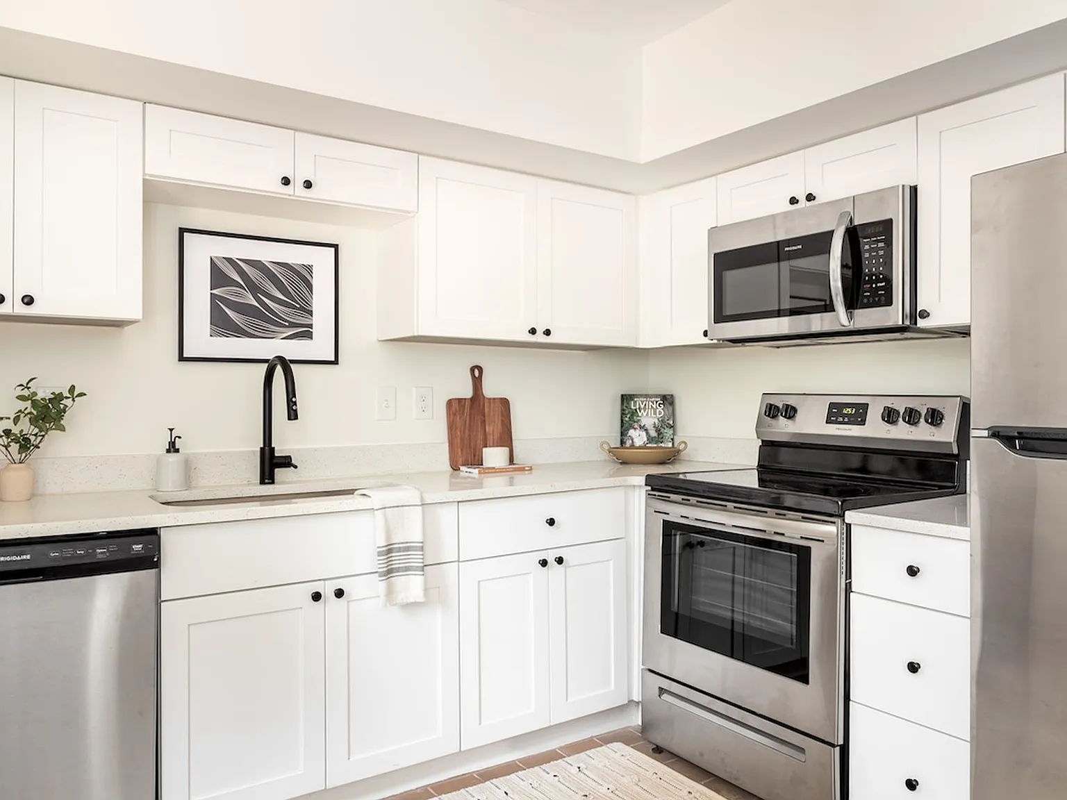 1100 Washington Circle — Photo 1