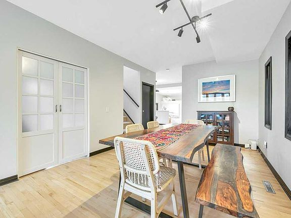 3rd image of 1940 S Broadview Rd NW