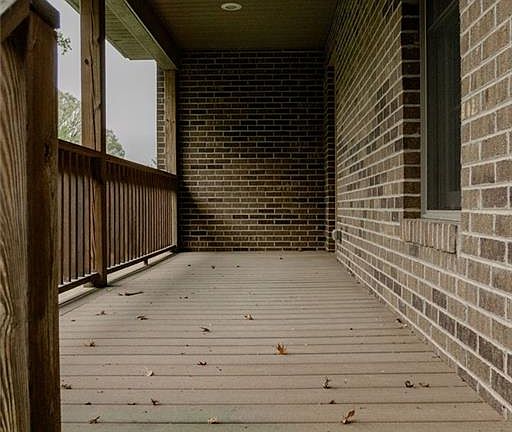 4th image of 135 Amber Ln