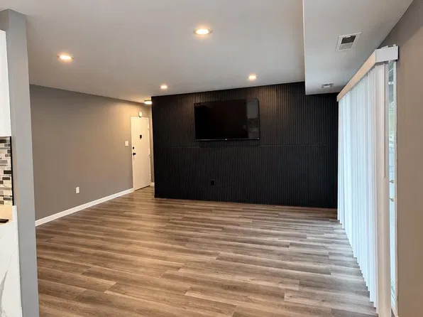 5452 85th Ave APT 103, New Carrollton, MD 20784