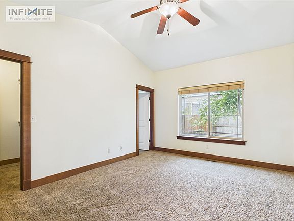 3rd image of 4370 Glenwood Dr