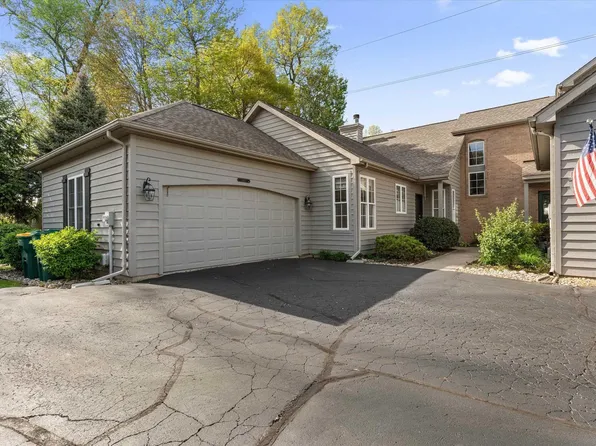 3821 Emerald Bay, Mishawaka, IN 46545