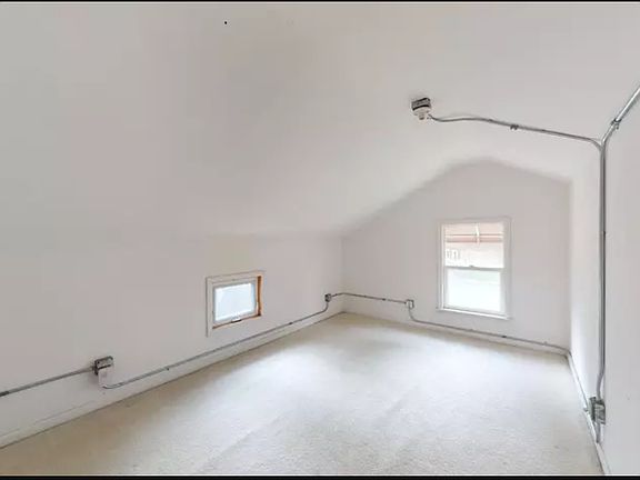 5th image of 260 W North St