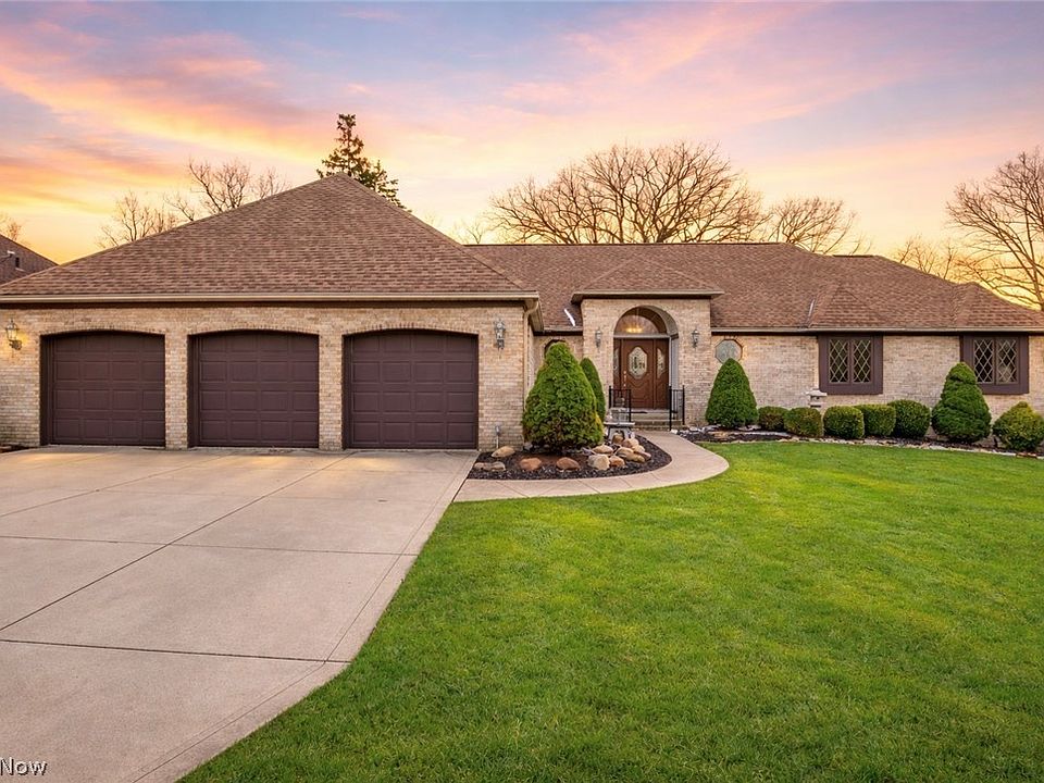 1st image of 9421 Rainbow Ln