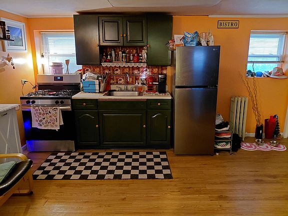 3rd image of 6641 N Campbell Ave #1