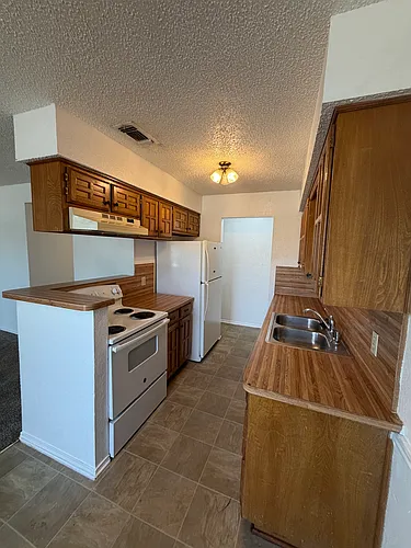 213 S Beverly St #1 Photo 1