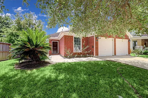 2116 Breezeway Ln Photo 1