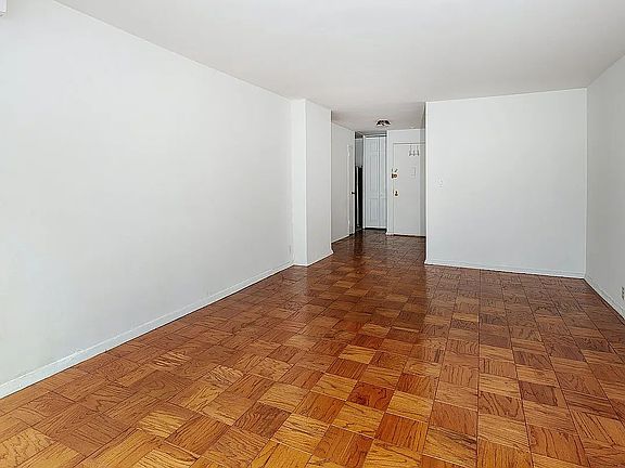 3rd image of 220 E 57th St APT 4H