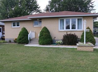 200 Diane Dr, Cheektowaga, NY 14225