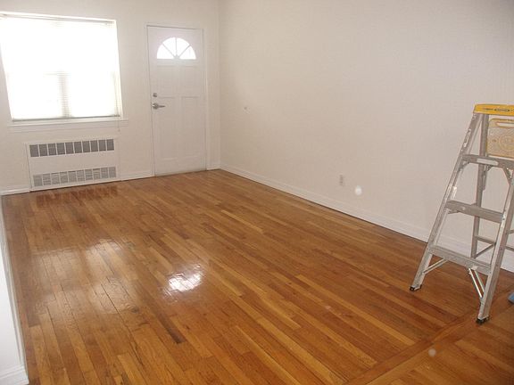 3rd image of 32-22 200th St