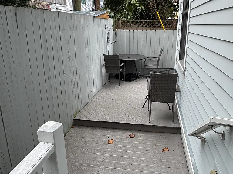 2313 Barnard St — Photo 6