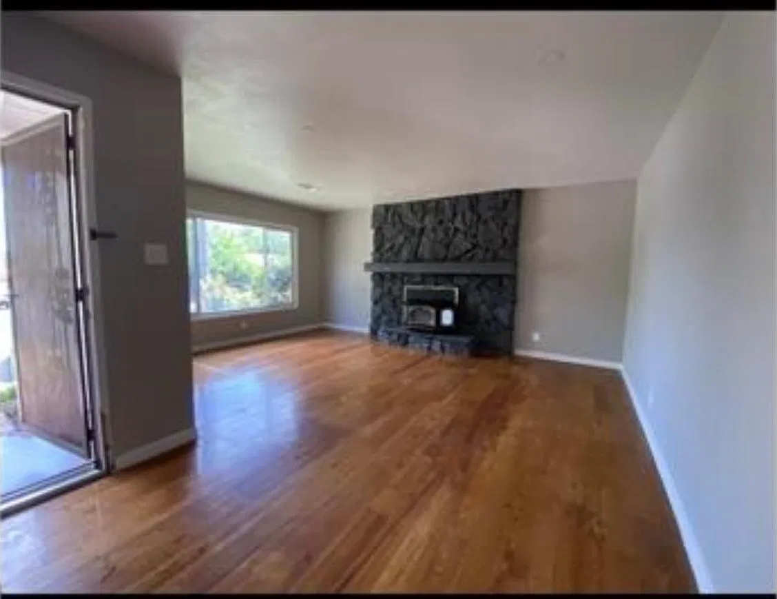 82 Water St — Photo 1
