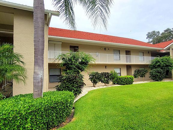 3rd image of 9635 Eaton Gardens Ln