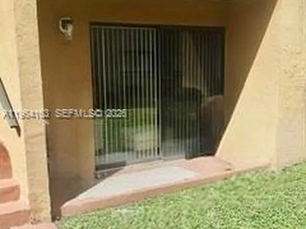 7403 SW 152nd Ave APT 105-2, Miami, FL 33193