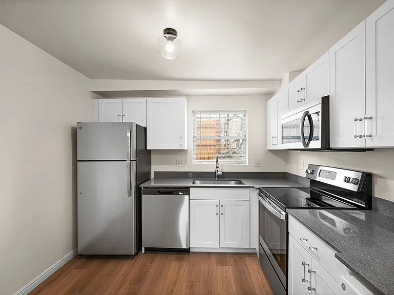 277 N St — Photo 13