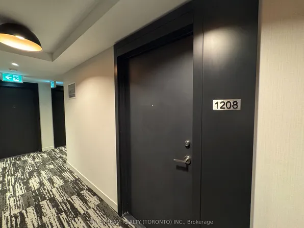 252 Church St, Toronto, ON