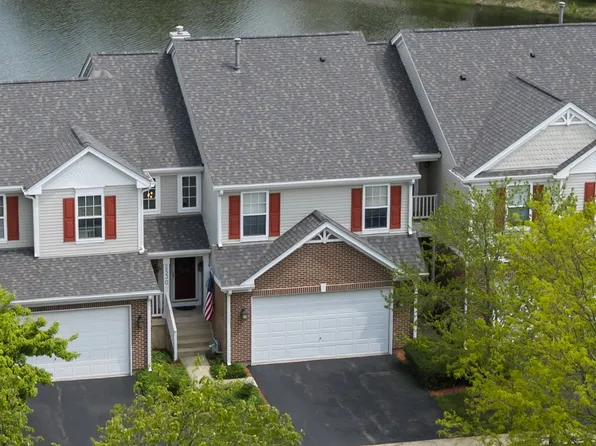 2530 Lorraine Cir, Geneva, IL 60134