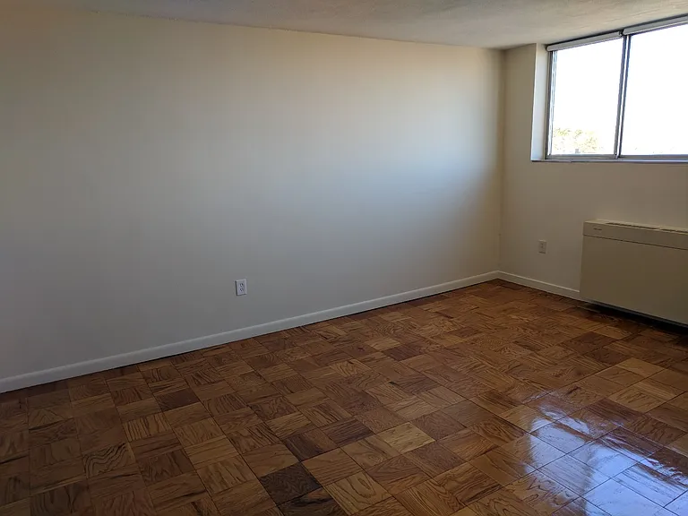 101 Monmouth St #902 — Photo 9