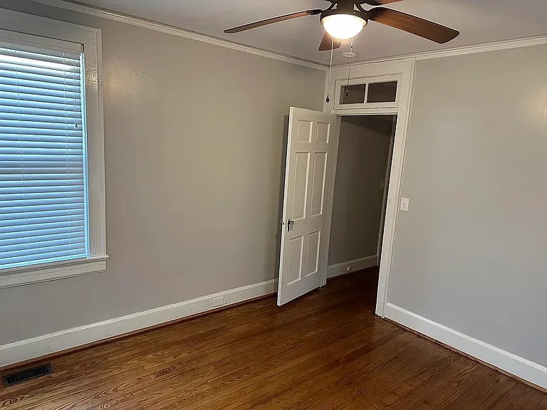 208 Greenwood Ave #B — Photo 4