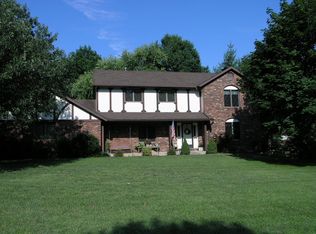 222 Oak Tree Dr, Columbia, IL 62236