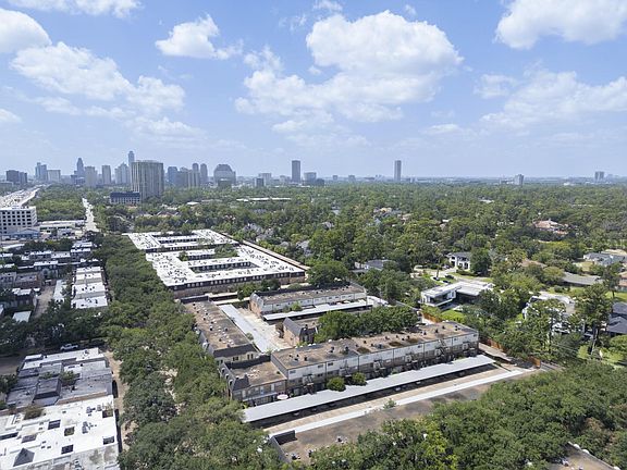 2nd image of 429 N Post Oak Ln #429