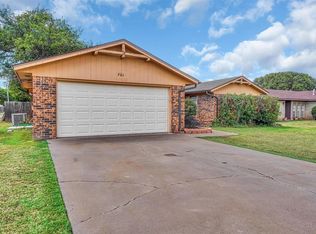 701 Hayes St, Altus, OK 73521