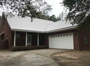 516 3rd St, Fairhope, AL 36532