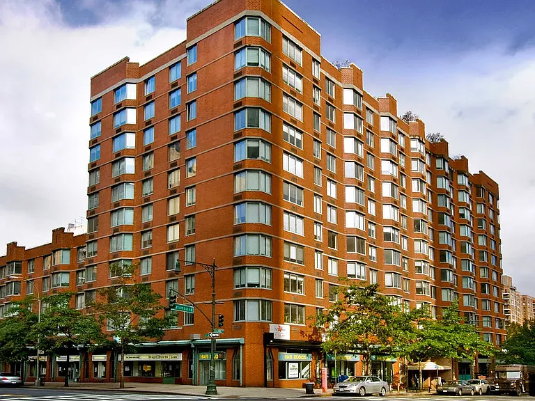 750 Columbus Ave #2F — Photo 9