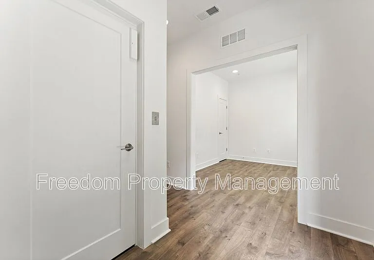 1876 Michael Faraday Dr — Photo 12