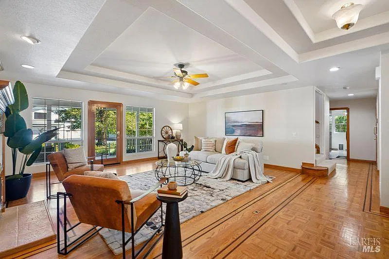 822 Robinson Road - Photo 8