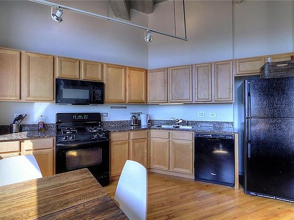 5th image of 2107 Grand Blvd APT 1108