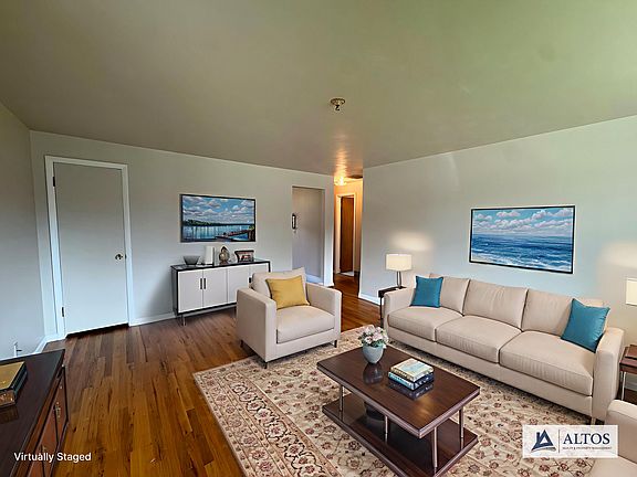 3rd image of 1060-1064 S Yarrow St #92a090a4d