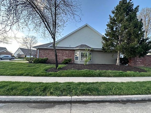 4th image of 210 Blue Sky Ct