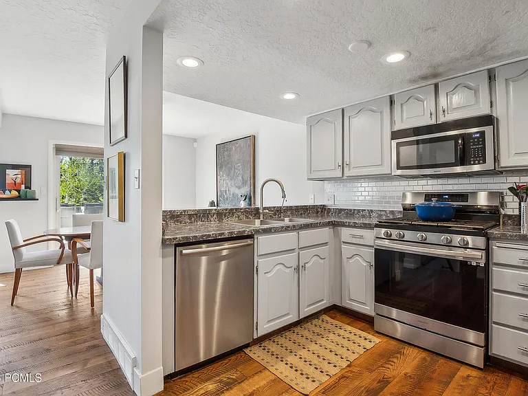 3061 Fawn Dr — Photo 16