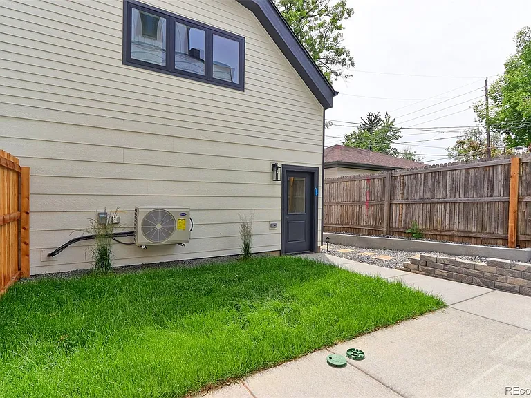 3510 N Wyandot St — Photo 43