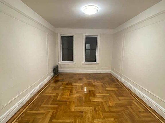 2nd image of 1404 Noble Ave APT 4E