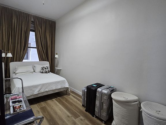 3rd image of 528 Canal St #2