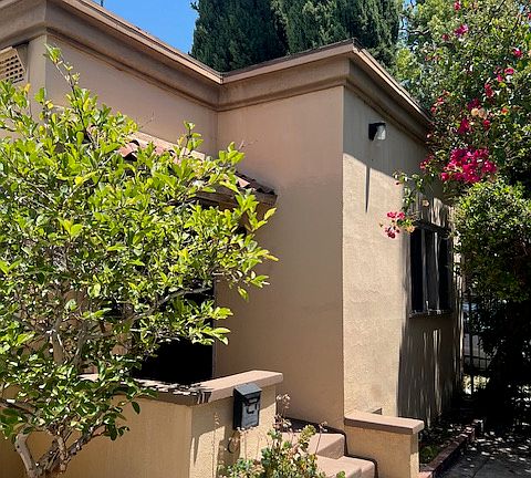4th image of 1629 N Kingsley Dr #1629