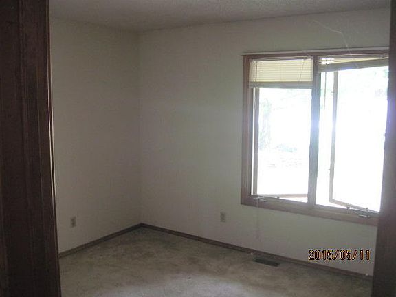 4th image of 4363 N Essex Ave