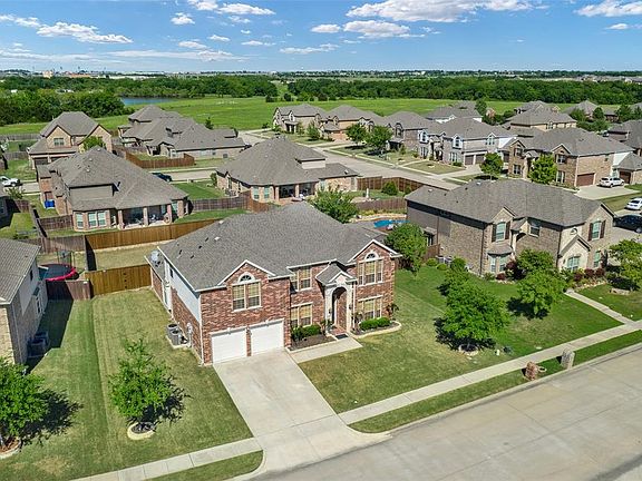 2nd image of 1224 Warbler Dr