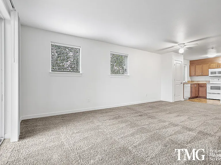 1017 SE 12th Ave — Photo 207