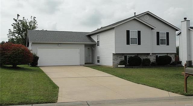 2nd image of 3913 Cambridge Crossing Dr