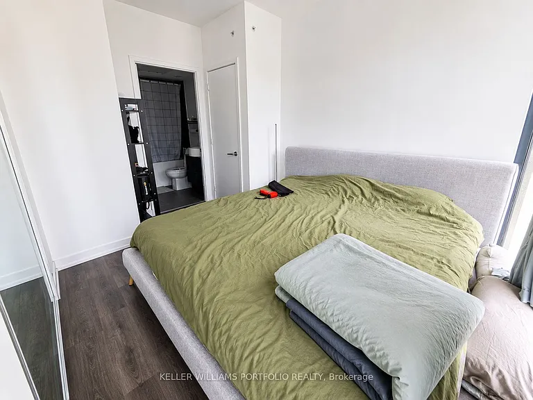 161 Roehampton Ave #3003 — Photo 5