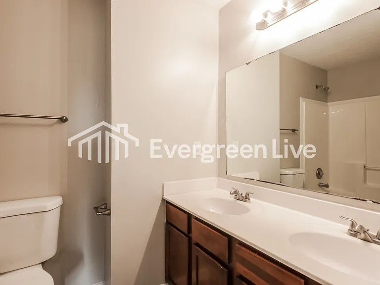 1120 Sedgehill Ln — Photo 14