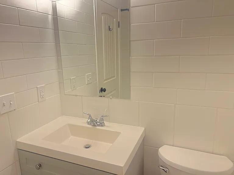 203 E Mission Ave #28 — Photo 4