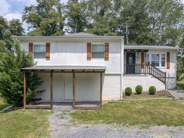 143 N Monte Vista Dr, Glade Spring, VA 24340