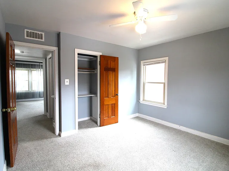 4833 N Mohawk Ave #4 — Photo 2